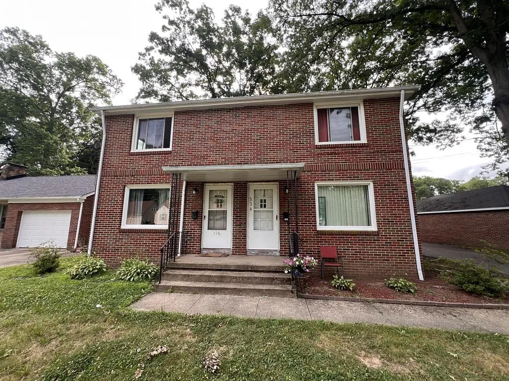 536 Belvedere Ave NE photo 1