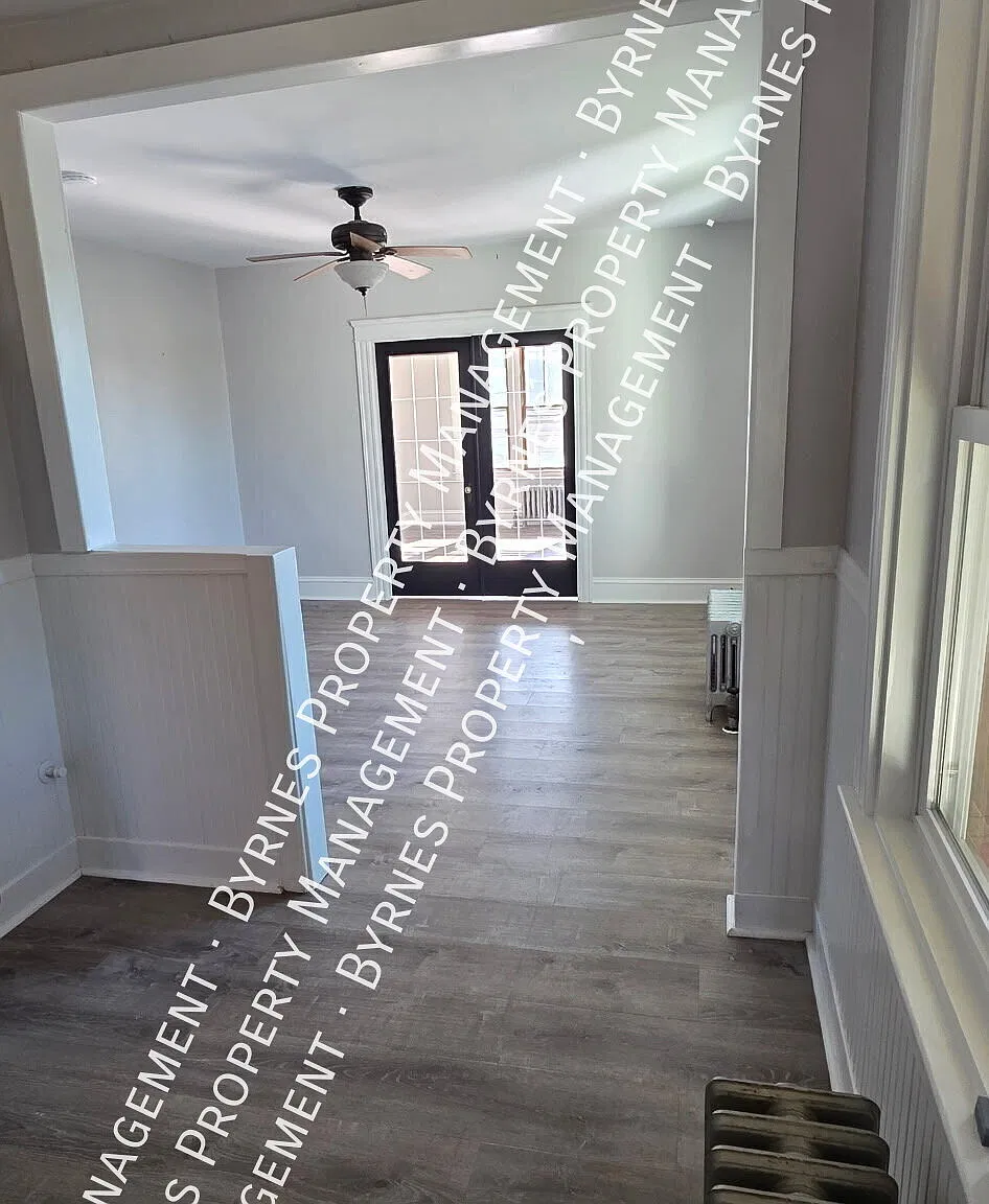3 bed, $1,900 — Photo 4