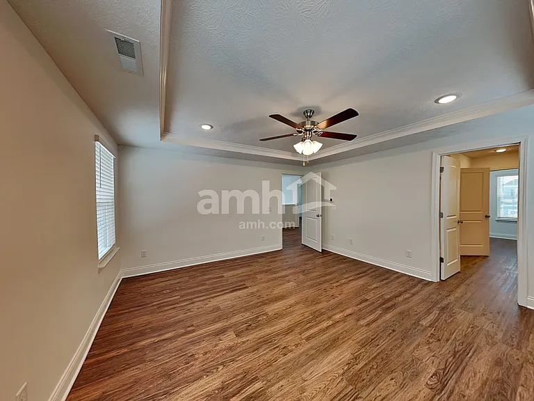 886 Castor Dr — Photo 11