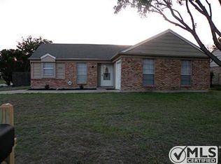 7001 Moss Rose Ct, Fort Worth, TX 76137