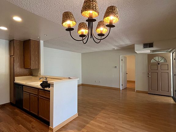 4th image of 13118 Wimberly Sq Unit 69