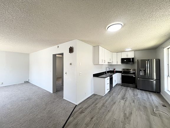 4th image of 1265 E Crandall Ave #1267