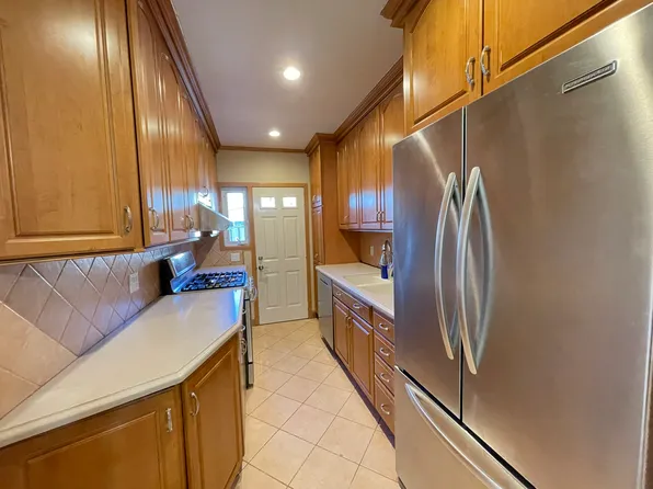 28-36 49th Street image 4 of 22