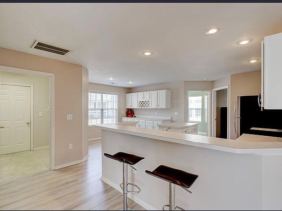 2nd image of 5172 Vinings Bnd #C