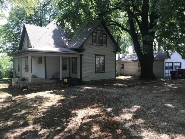 1017 Claflin Rd, Manhattan, KS 66502