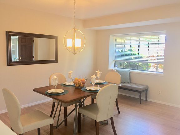2nd image of 418 Nuestra Ave