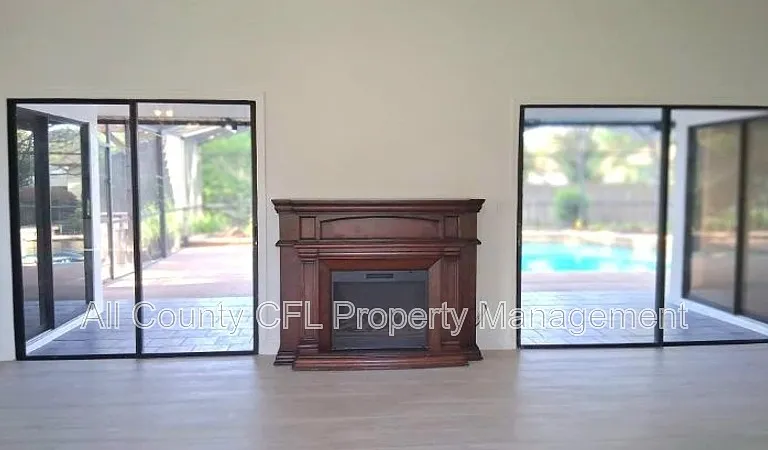 553 Walnut Grove Pl — Photo 6