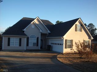 500 Greenfield Dr, Statham, GA 30666
