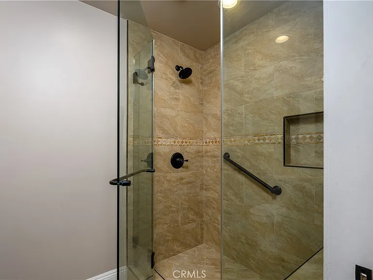 440 Coronado St — Photo 12