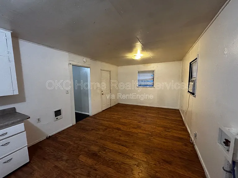 115 SW 23rd St — Photo 4
