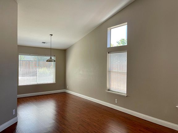 3rd image of 6120 Yeadon Way