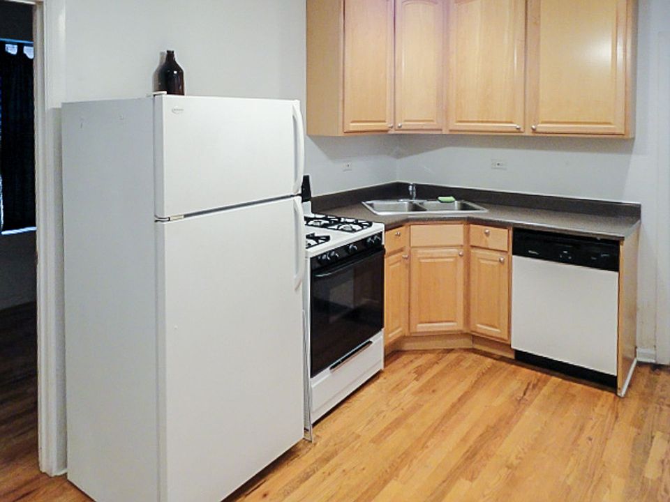 1st image of 2320 N Southport Ave #Ch1