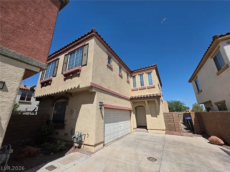 731 Emerald Idol Pl — Photo 4
