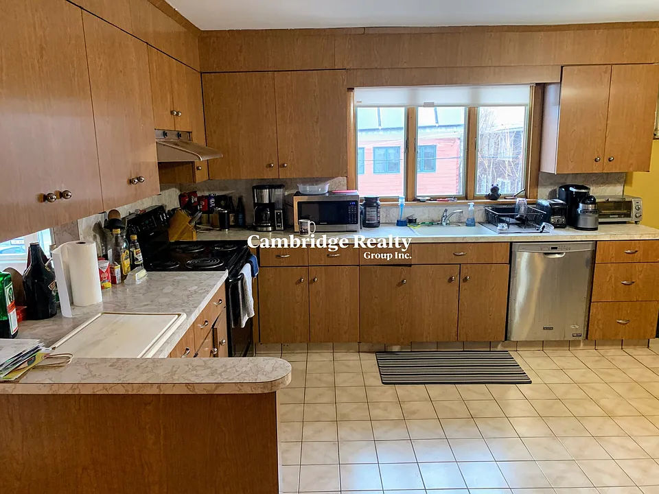 540 Main St #2T