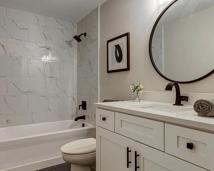 Second bed full bathroom