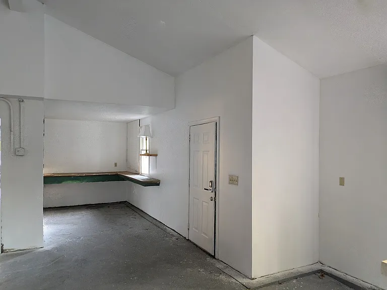 9 N River Dr — Photo 18