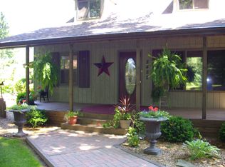 8482 White St, Port Austin, MI 48467