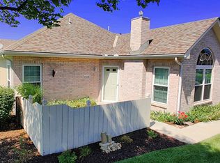 11324 Pflumm Rd, Shawnee Mission, KS 66215