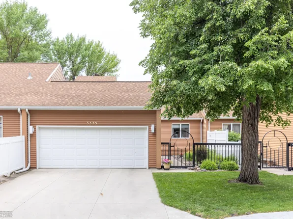 3335 W Prairiewood Dr S, Fargo, ND 58103