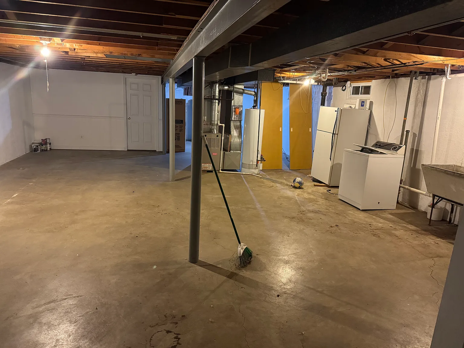 4 bed, 1196 sqft, $1,650 — Photo 3
