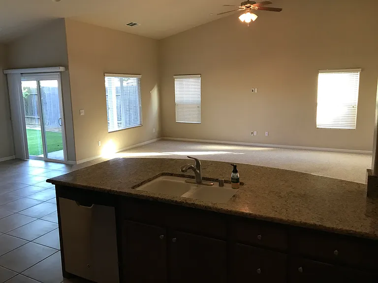 5402 Sun Down Way — Photo 3