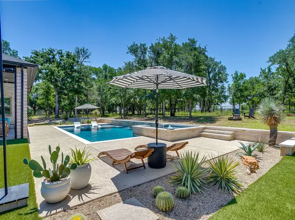 673 S Sugartree Dr, Lipan, TX 76462
