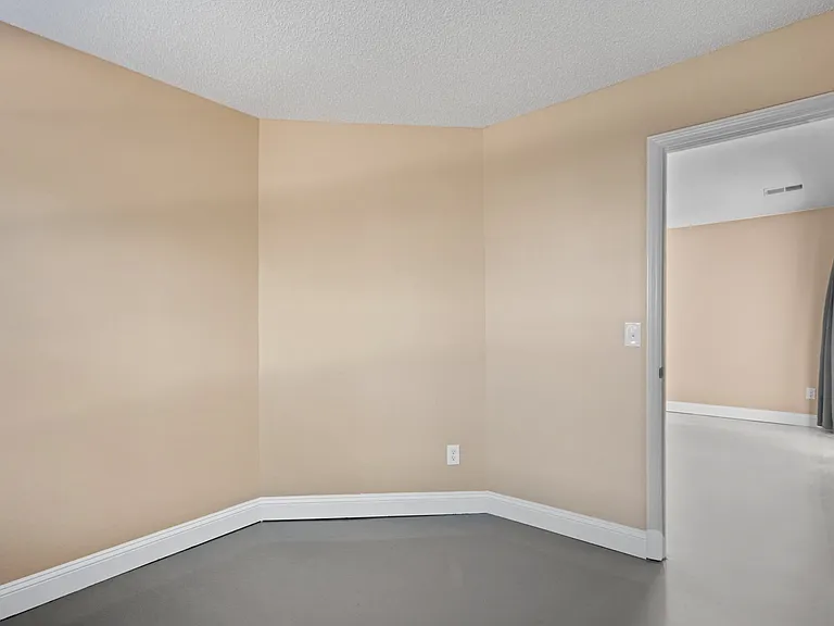 1160 Shipyard Blvd — Photo 15