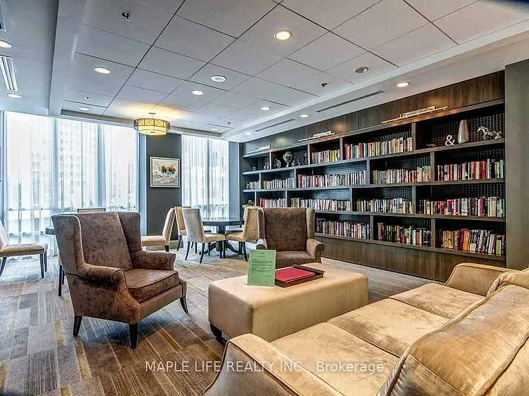 825 Church St #702 — Photo 23