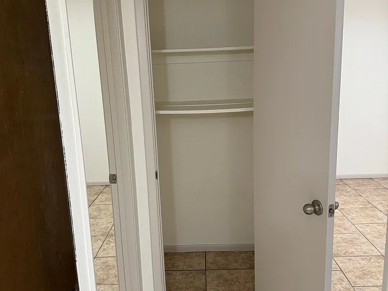 1214 W Manhatton Dr — Photo 20