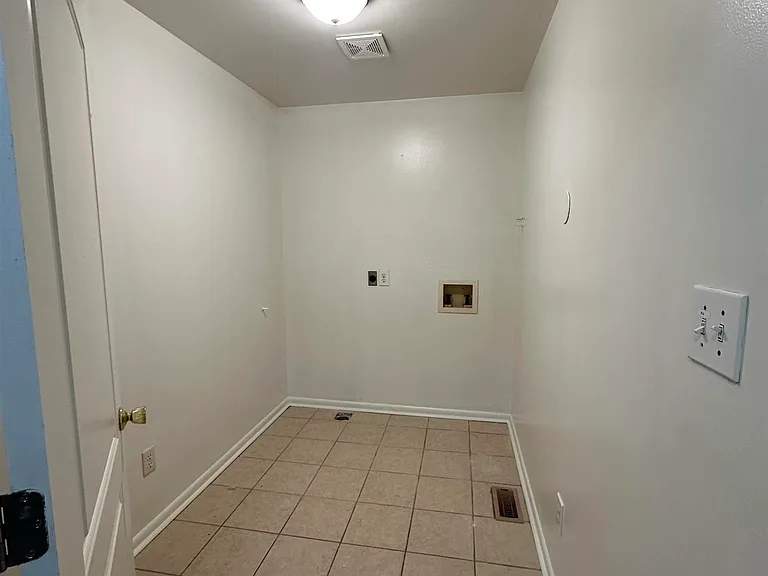 124 Glen Oaks Rd — Photo 7