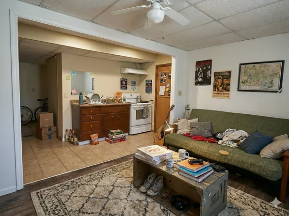 604 W Seerley Blvd #B, Cedar Falls, IA 50613