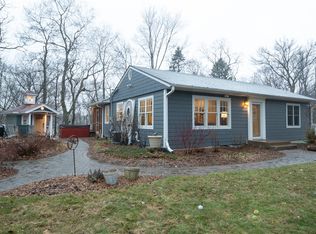 18386 Minnetonka Blvd, Deephaven, MN 55391