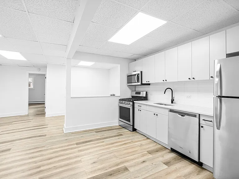 104 Jefferson St #1 — Photo 3