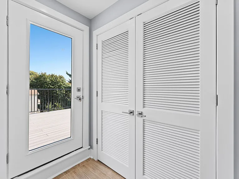 335 Virginia Ave — Photo 32
