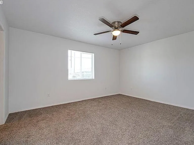 2323 Cedar St #B — Photo 12