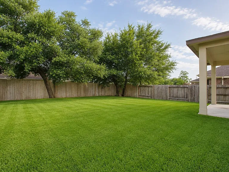 22503 Miramar Bend Dr — Photo 46