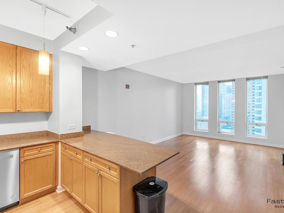 1st image of 1250 S Michigan Ave APT 1703