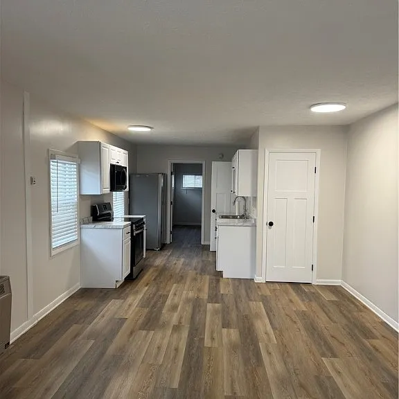 202 E High St — Photo 3