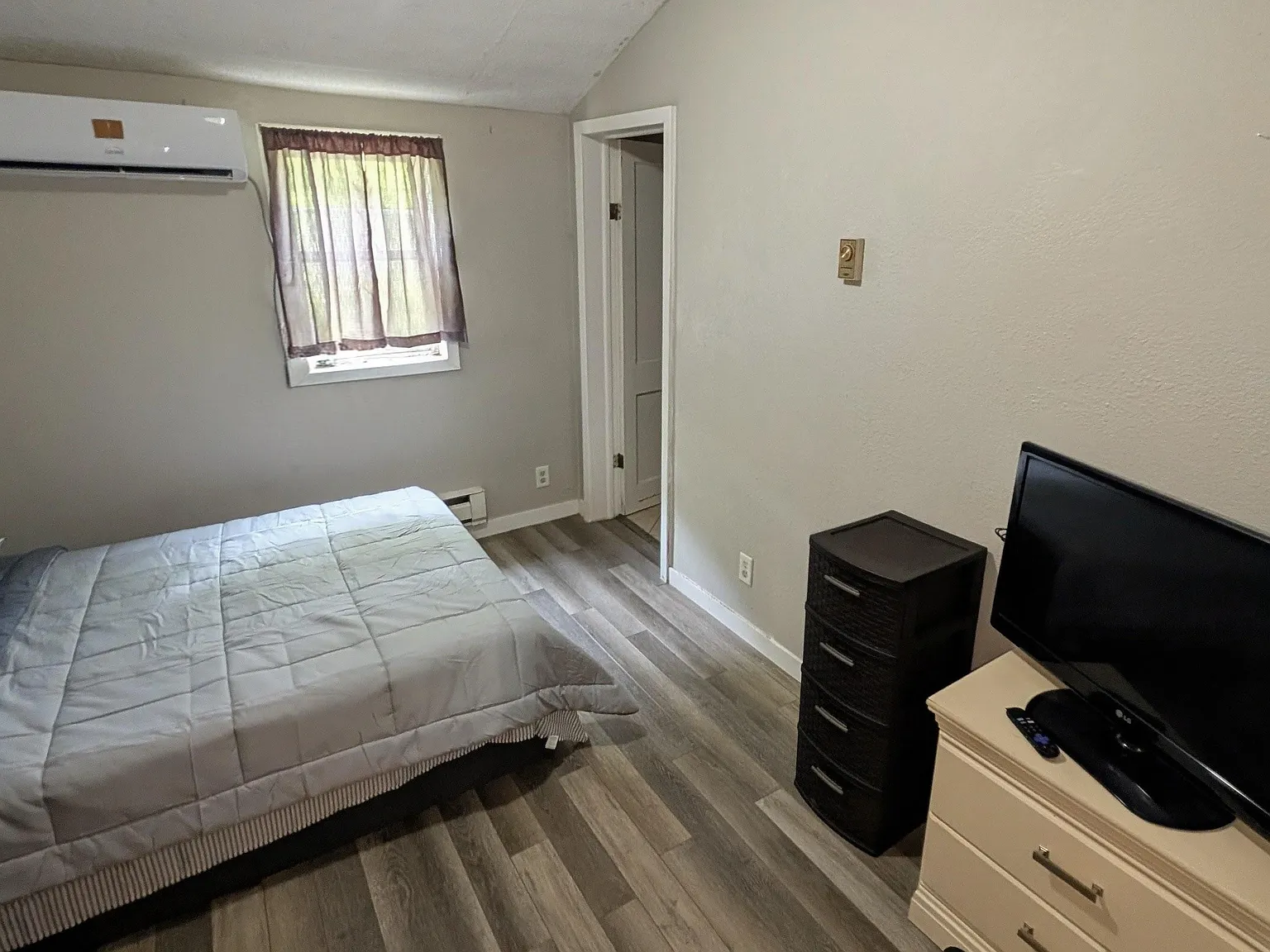1 bed, 1.0 bath, 650 sqft, $862 — Photo 1