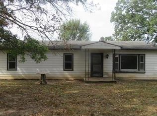 9715 Silver Springs Rd, Bonne Terre, MO 63628