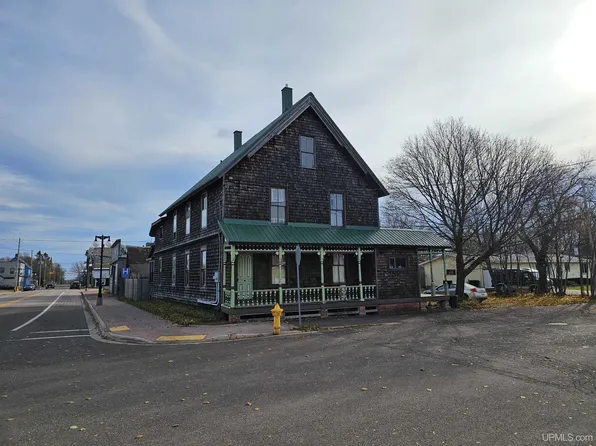 302 Calumet St, Laurium, MI 49913