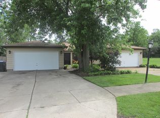 2715 31st St, Zion, IL 60099