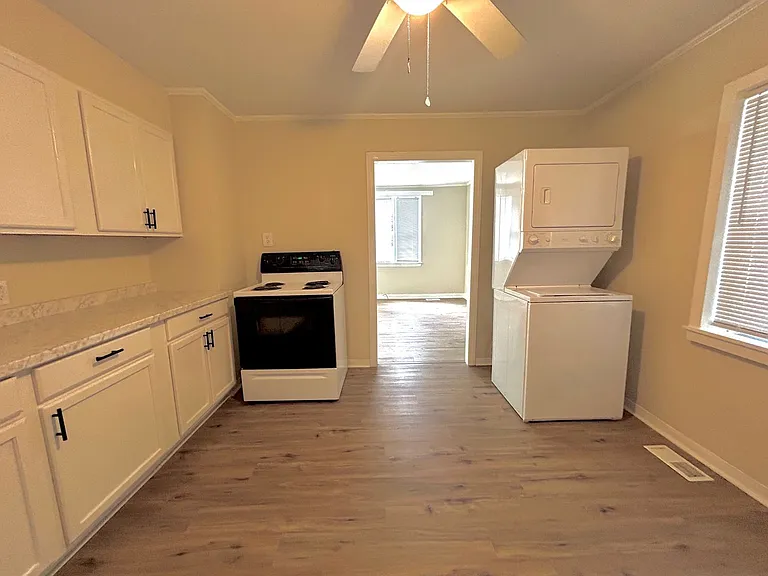 3540 White St — Photo 4