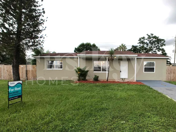 3252 Peterborough St, Holiday, FL 34690