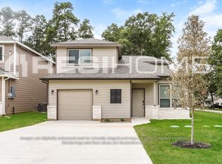 1002 Shawnee Dr, Montgomery, TX 77316