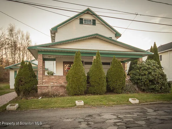 7 Pearl St, Carbondale, PA 18407