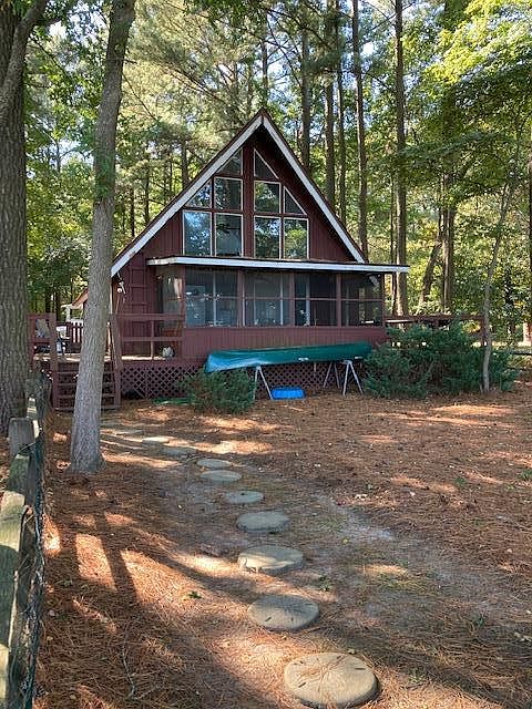 1st image of 214 Bay Quarter Dr