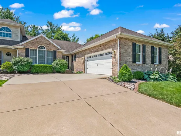 2526 Chapel Hill Rd, Springfield, IL 62702