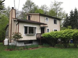5355 Lockwood Dr, Tobyhanna, PA