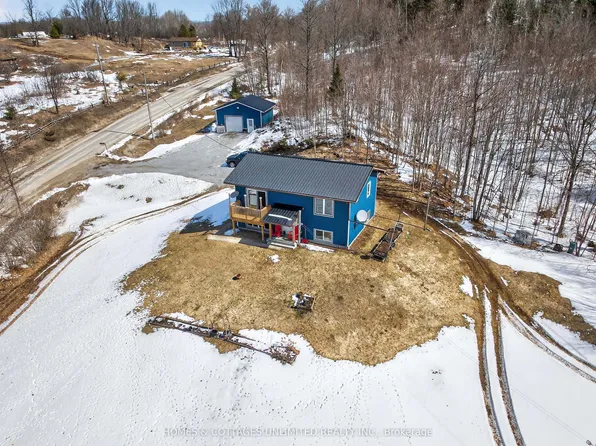 3049 River Rd, North Frontenac, ON K0H 1C0